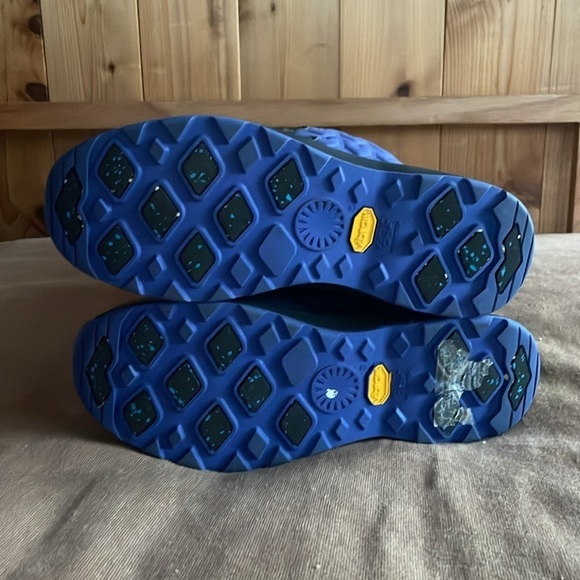 UGG waterproof boots Atlason shearling blue 8 - Picture 5 of 6